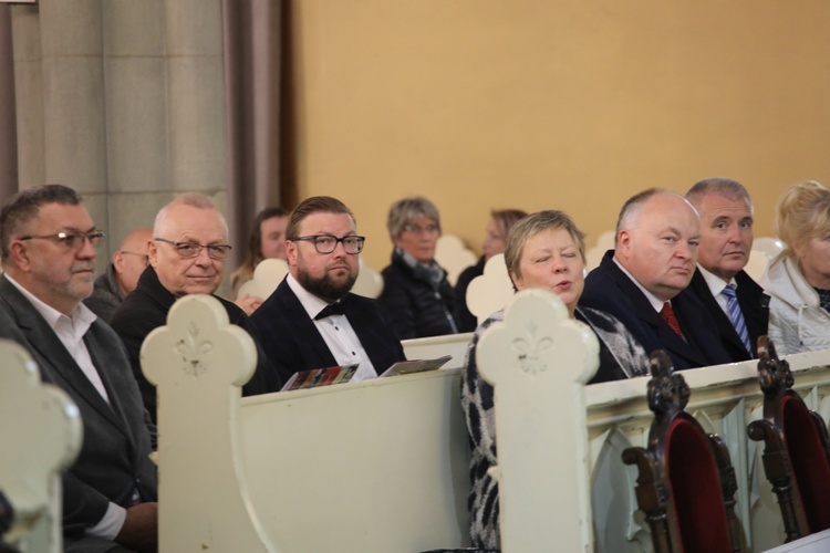 Festiwal odbywa się przy współpracy i zaangażowaniu wielu osób i instytucji. 