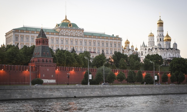 Wymieniając kolejnych generałów Kreml odsuwa winę od siebie