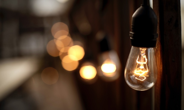 Rząd przyjął rozporządzenie ws. sposobu obliczania limitu ceny prądu