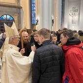 Abp Skworc do młodych: Skoro tu jesteście, to znaczy, że wam zależy na królestwie