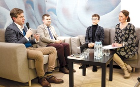 Adam Zych, Maciej Szepietowski i Piotr Ziemecki (od lewej) dyskutowali, jak społeczne nauczanie Ojca Świętego zastosować w praktyce. 