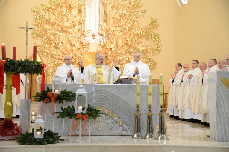 Dziękczynna Msza św. u końca rozbudowy Domu Matki i Dziecka