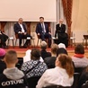 Świdnica. Konferencja "Fake newsem w katolika"