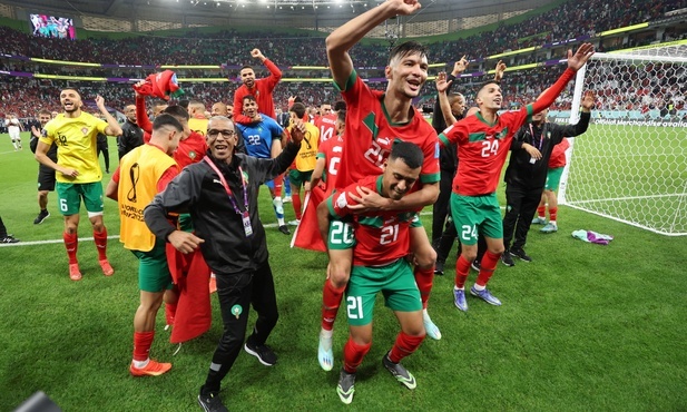 Maroko pierwszą w historii drużyną z Afryki w półfinale piłkarskich mistrzostw świata.