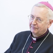 Przewodniczący Episkopatu Polski złożył życzenia Papieżowi z okazji urodzin