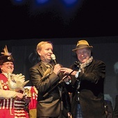 ▲	W 2013 r. aktor (po prawej) recytował w Teatrze Ludowym, wspólnie z Dariuszem Domańskim, monolog z „Nocy listopadowej” Wyspiańskiego.