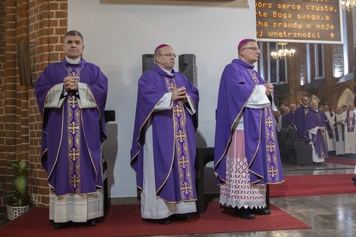 Pożegnanie bp. Werno w Kołobrzegu, cz. 1