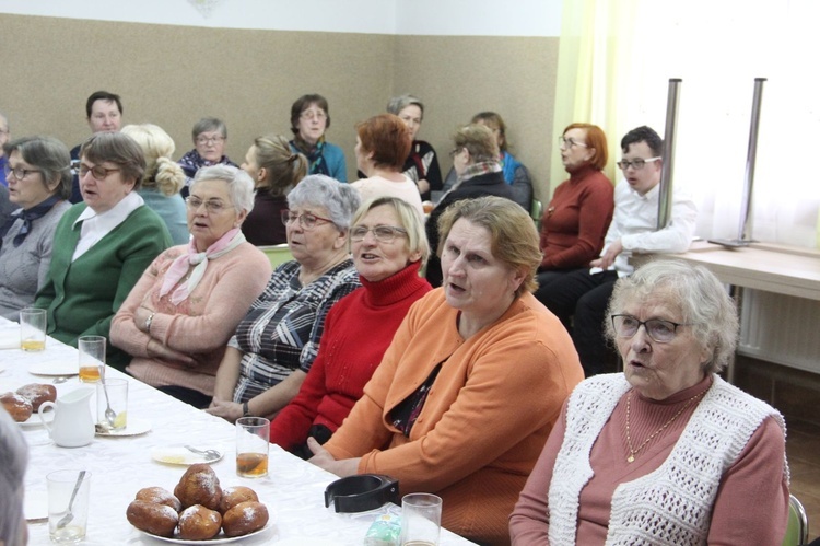 Zapusty. Bez tańców, ale ze śpiewem