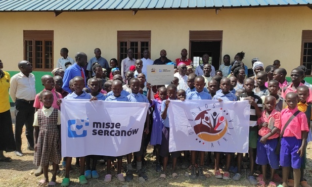 "Szkoła od serca" w Ugandzie odbudowana dzięki darczyńcom z Polski