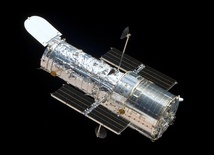 Hubble nagrał uderzenie sondy DART w asteroidę