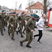 Przasnysz. Pobiegli, aby uczcić bohaterów