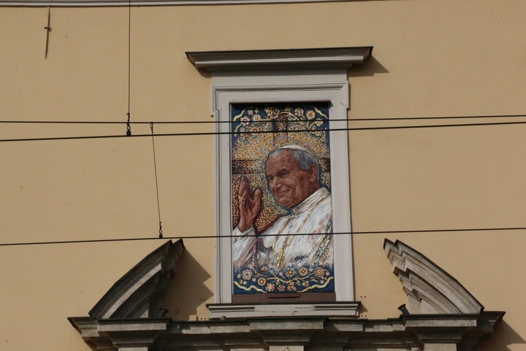 Wdzięczność dla kard. Karola Wojtyły - św. Jana Pawła II. Komunikat Kurii Metropolitalnej w Krakowie