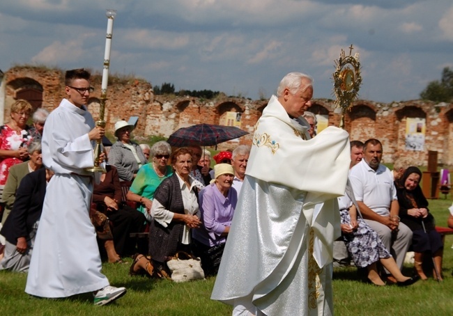 Bp Adam Odzimek - galeria wspomnieniowa w pierwszą rocznicę śmierci