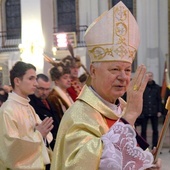 Bp Adam 4 marca 2016 roku przewodniczył Mszy św. odpustowej ku czci patrona miasta i diecezji w swojej rodzinnej parafii, w bazylice św. Kazimierza w Radomiu.