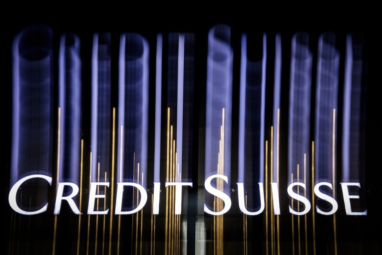 Panika na giełdach z powodu problemów banku Credit Suisse. Zaczyna się kryzys o zasięgu światowym jak w 2008 r.?