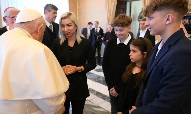 Papież do rodzin zmarłych górników: Również w ciemności Pan jest blisko