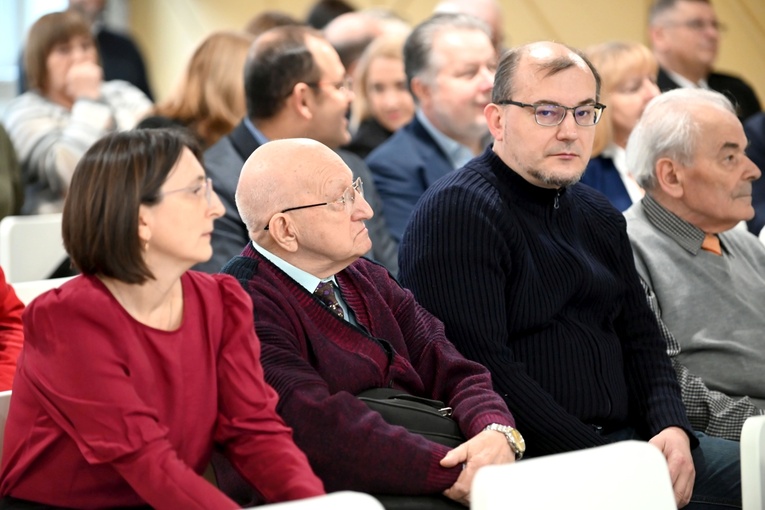 Świdnica. "Ocalona" - trzeci tom albumu o renowacji katedry