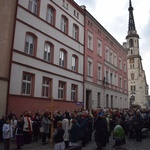 Ząbkowice Śl. Miejska Droga Krzyżowa ze św. Jadwigą i św. Janem Pawłem II 