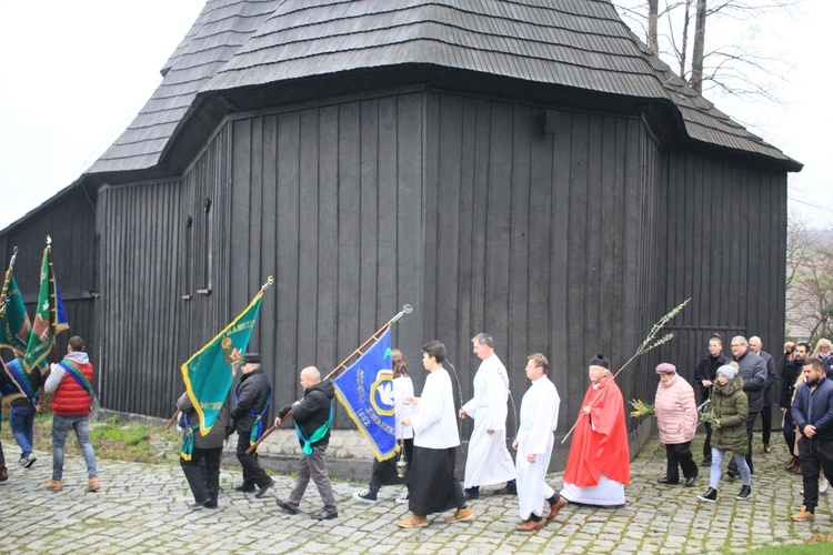 Niedziela Palmowa w Kluczu. Inauguracja sezonu lotowego gołębi