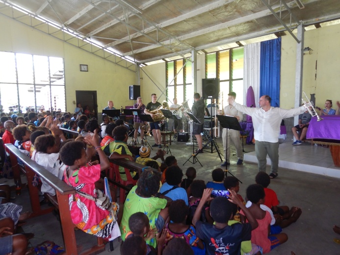 Centrum Muzyki "Manui" w PNG i wizyta Solidaris Brass