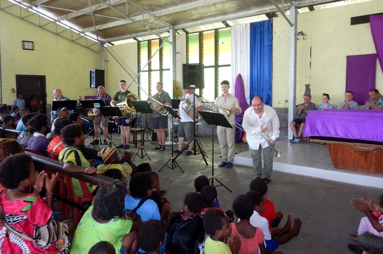 W Papui-Nowej Gwinei powstało Centrum Muzyki "Manui"
