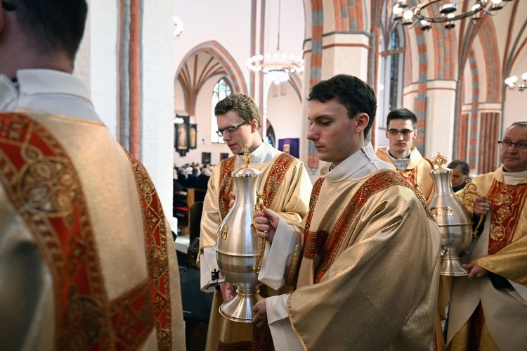 Msza krzyżma w koszalińskiej katedrze