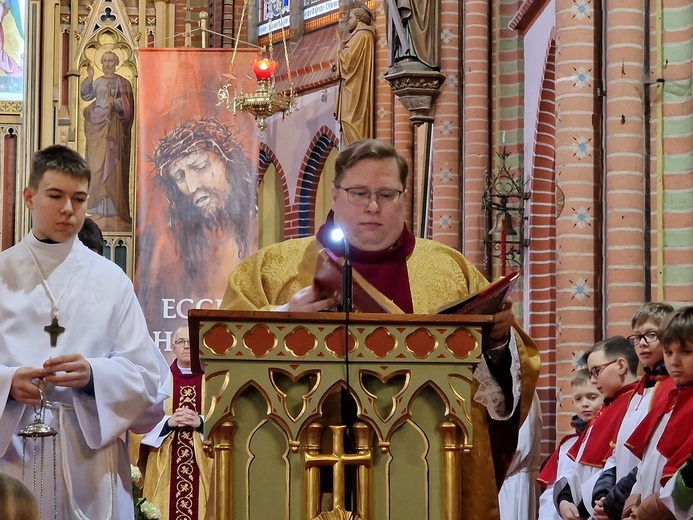 Wielki Czwartek w parafiach diecezji świdnickiej