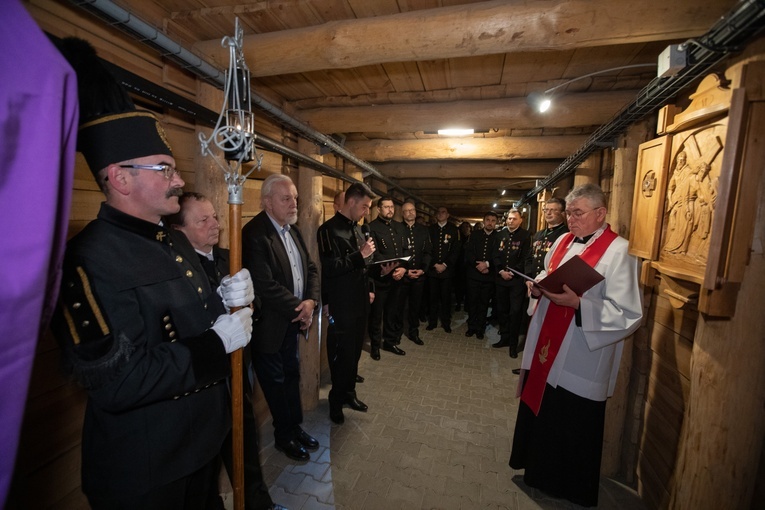 Górnicza Droga Krzyżowa w Kopalni Soli "Wieliczka"