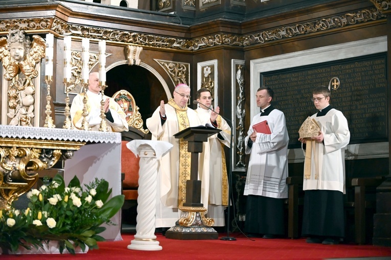 Wigilia Paschalna w świdnickiej katedrze