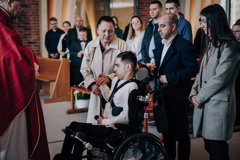 Bierzmowanie osób z niepełnosprawnością w Skierniewicach