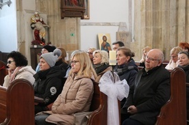 Katecheci w czasie Eucharystii.