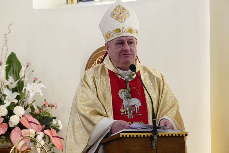 Bp Piotr Greger gościł u sióstr zmartwychwstanek w Kętach.