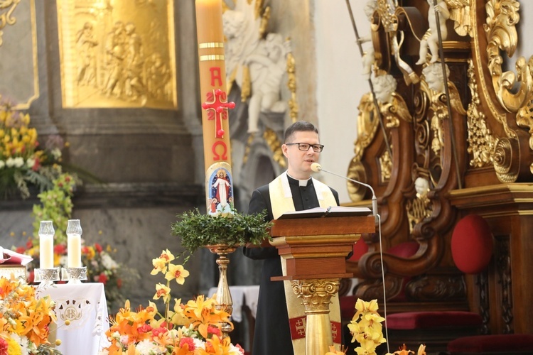 Konferencję dla młodych pielgrzymów wygłosił ks. Marek Studenski, wikariusz generalny diecezji bielsko-żywieckiej.