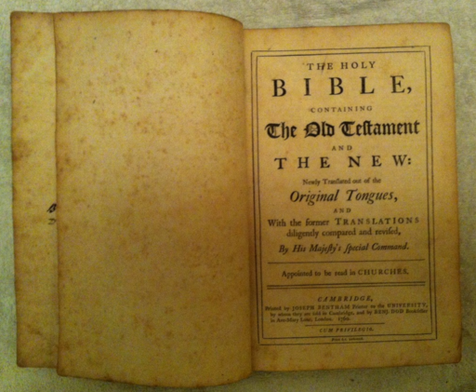 Wielka Brytania. Specjalne egzemplarze Biblii na koronację Karola III