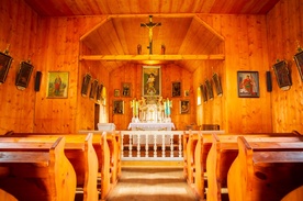 Chorzów. Msza św. odpustowa w kościele św. Józefa Robotnika w Górnośląskim Parku Etnograficznym
