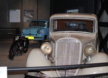 Kultowe auta na wystawie w COP.