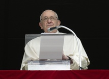 Bp W. Krywicki: “Papież cierpi za nasz naród i razem z nim”