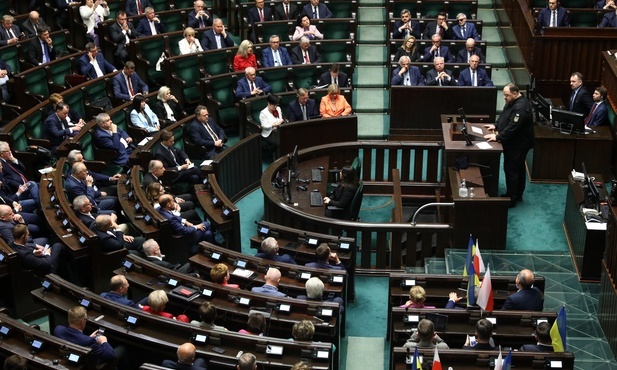 Sejm uchwalił ustawę o świadczeniu wspierającym dla osób z niepełnosprawnościami