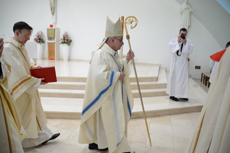 Poświęcenie dzwonów w parafii św. Karola Boromeusza w Opolu