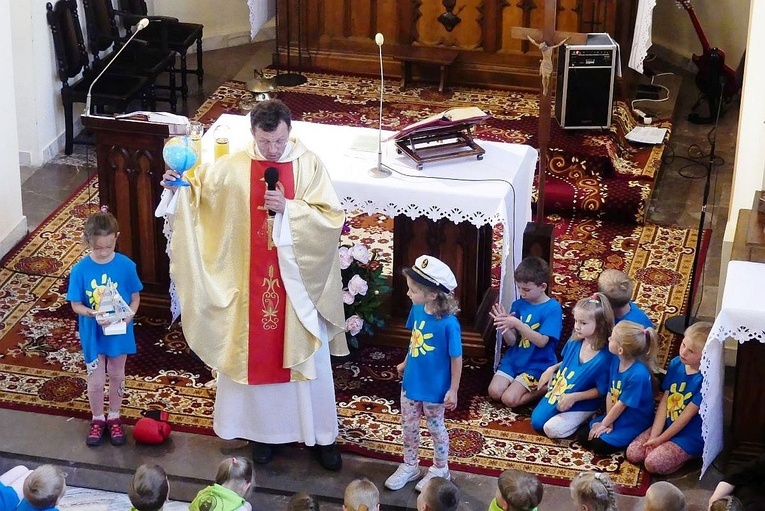 Pielgrzymka przedszkolaków do bł. Matki Małgorzaty Łucji Szewczyk w Oświęcimiu