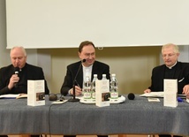 Gościem forum był. m.in. ks. prof. dr Paweł Malecha z Najwyższego Trybunału Sygnatury Apostolskiej.