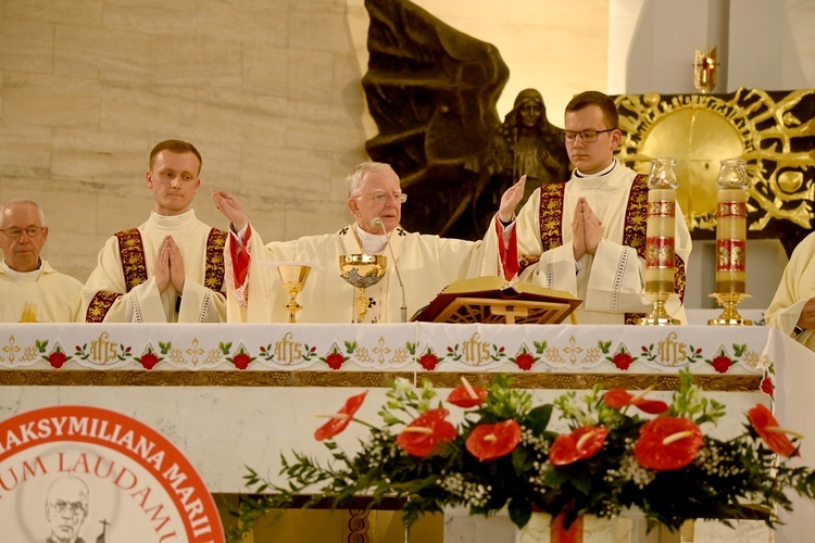40 rocznica konsekracji kościoła w Krakowie-Mistrzejowicach