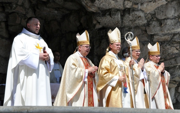 Pielgrzymka mężczyzn i młodzieńców na Górę Świętej Anny