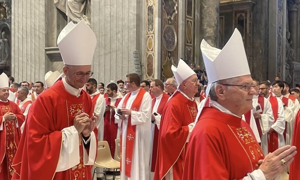 Abp Adrian Galbas w Watykanie: jesteśmy jedną wielką rodziną w łączności z Ojcem Świętym