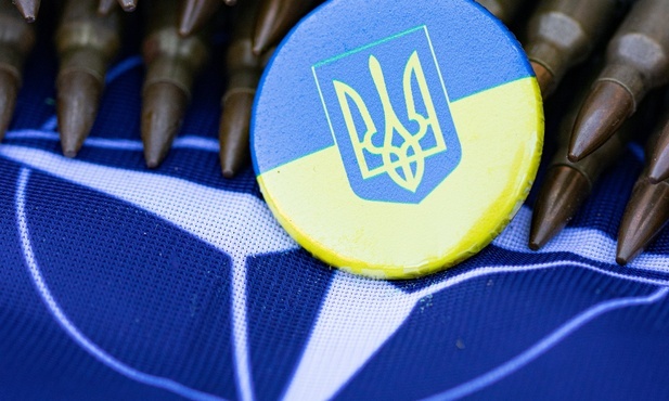 NATO. Szef Komitetu Wojskowego: Ukraina ma prawo przeprowadzać kontrofensywę w ostrożny sposób