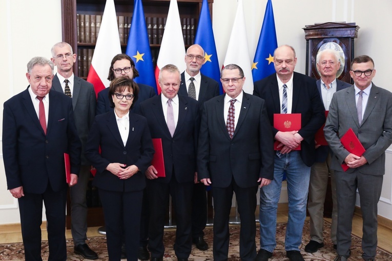 Marszałek Sejmu wręczyła akty powołań członkom Kolegium Instytutu Pamięci Narodowej.