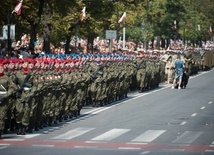 "Silna Biało - Czerwona" - to hasło tegorocznych obchodów święta Wojska Polskiego