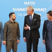 Drugi dzień szczytu NATO w Wilnie, podczas którego odbędzie się inauguracyjne posiedzenie Rady NATO-Ukraina