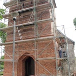 Oczyszczanie wieży kościoła w  Lipiu
