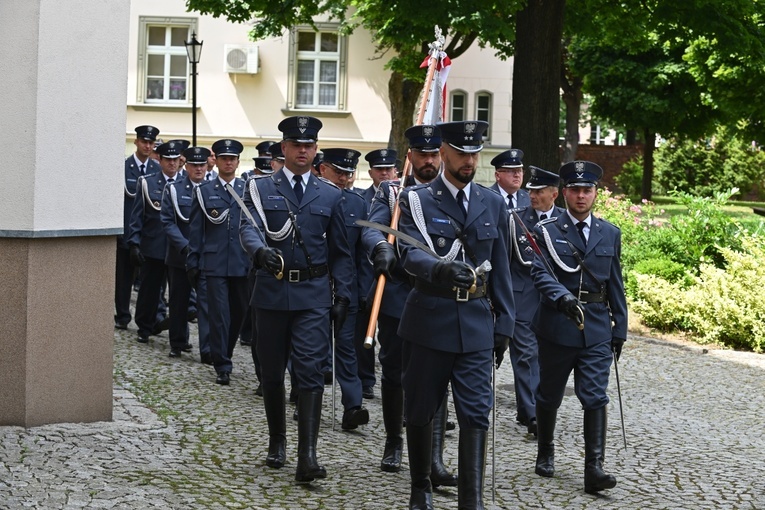 Poświęcenie i oddanie sztandaru Aresztu Śledczego w Świdnicy